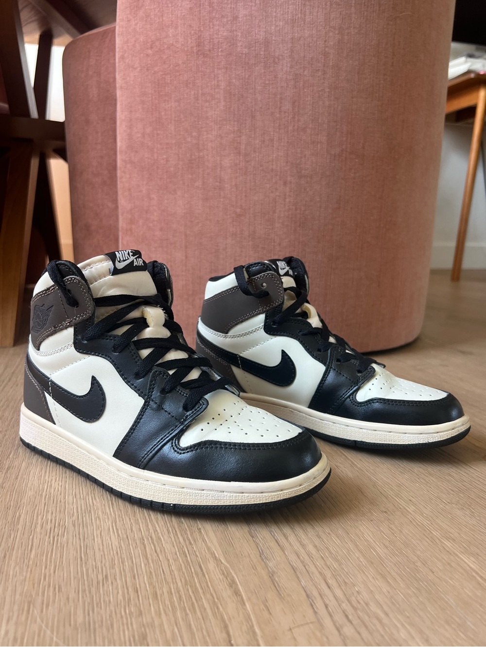 Nike Air Jordan 1 Retro High OG Dark Mocha
